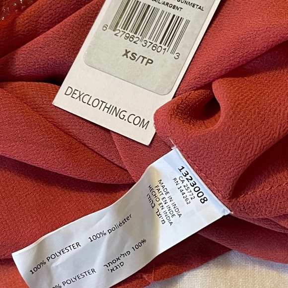 NWT Dex camisole with beading. Size XS. Smoke-free, pet-free home. - Picture 4 of 4